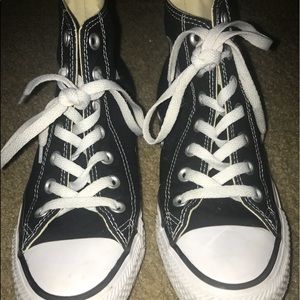High top converse black and white size 6 in women